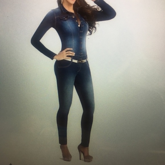 lowla Other - NWT Colombians suit